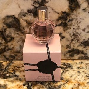 Flowerbomb Viktor & Rolf Mini 7ml New in Box